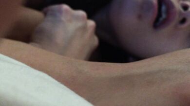 ガールフレンドの叫び声をこっそり録音する