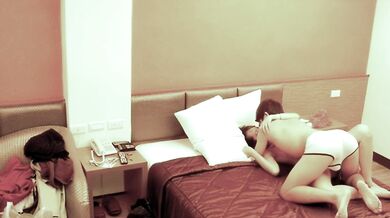 AI repairs the video of Zheng Yuyu secretly recording her hotel sex session with a male customer