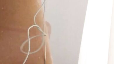 妹子澡後和男友視訊