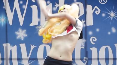 Nhảy múa lộ liễu