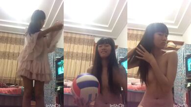 可愛いハーフちゃん!真っ裸になって大胆クパオナしてくれる!