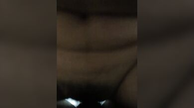 若い女性が上司から愛人に精子を採取