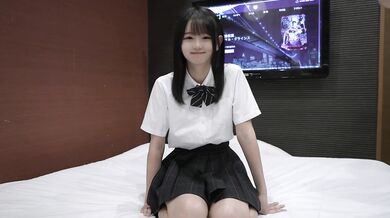 超可愛い大学生の妹がホテルでおじさんと激戦