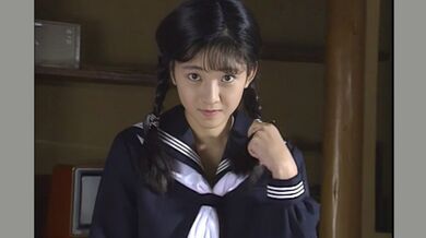 可愛い大学生の妹の制服誘惑2