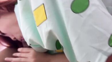 Thiếu nữ 18 tuổi Malaysia mặc đồ ngủ quan hệ bằng miệng