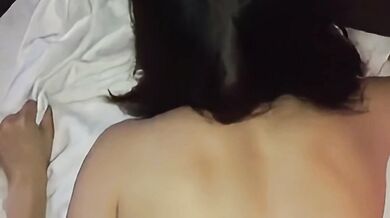 台北の女性と背後位