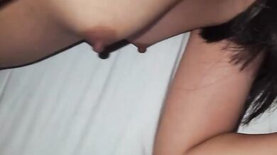 元カノが自ら腰を浮かせて激しく後背位で犯される