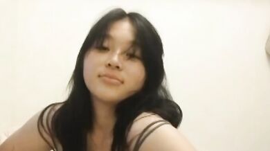 大奶妹ティーナのビデオ着替え