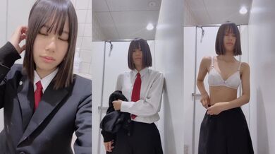 日本の妹が制服を脱いで自撮り