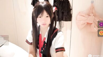 超可愛大學生妹妹直播賺零錢，童顏巨乳