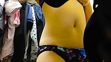 KCバイト着替え カメラ目線