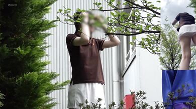 【2 Người】Thay Đồ Ngoài Trời Nguy Hiểm Rình Rập! Áo Lót Lộ Rõ Vú Lộ Liễu Qua Webcam