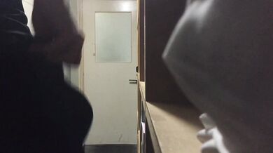 ハシヤスメ似 赤パンツ