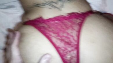 タイ・レディー赤い下着網タイツpart3 頭押さえフェラ後背位