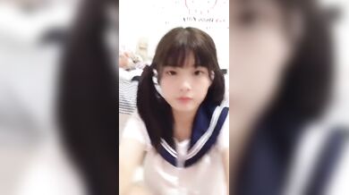 超可愛大學生妹妹宿舍自拍4