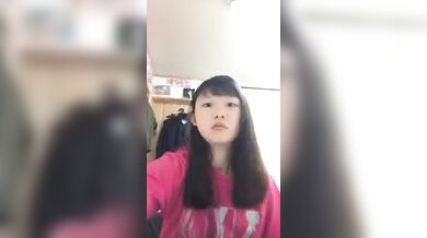 可愛大學妹妹和男友視訊自摸