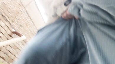 大奶騷貨戶外露奶露逼