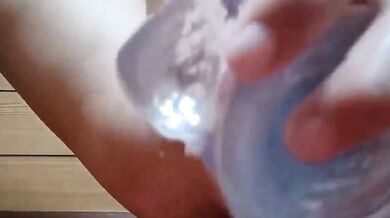 胖胖女生用情趣用品噴出水