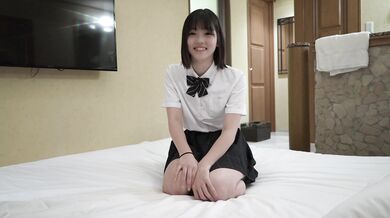 CLA327 18才めぐちゃん おじさんとは初めて