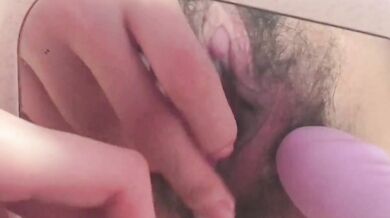 毛逼少女跳蛋自慰