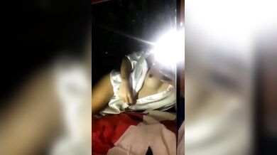 睡衣泰妹對鏡性感自拍