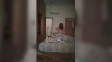 偷拍大奶姐姐洗澡