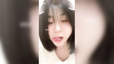 超可愛い大学生の妹の自撮り1