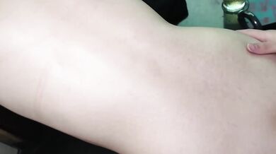 ネカフェ個室で女子大生に生中出し