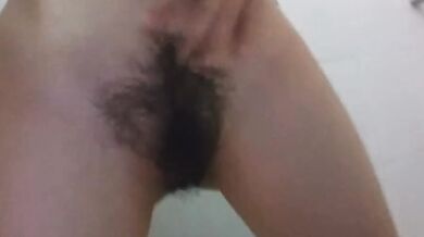 貧乳毛逼妹妹掰逼