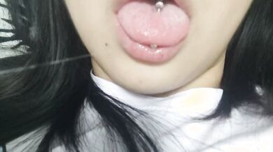 眼鏡舌钉骚妹饼干自慰