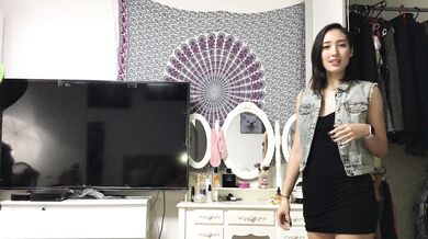 混血少女がオーラルセックスして精液を飲み込む