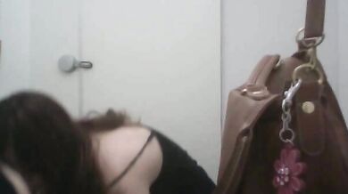 更衣室～美乳 35