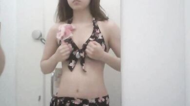 更衣室～美乳 35