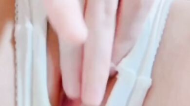 Horny Friend Masturbate Squirting