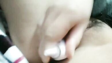 孤独な妹が自慰行為をして叫ぶ