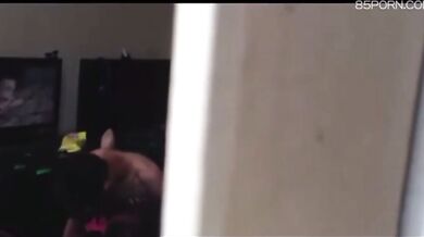 インターネットカフェでセックスをする学生たち