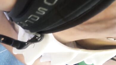 Đồng nghiệp nữ lộ diện