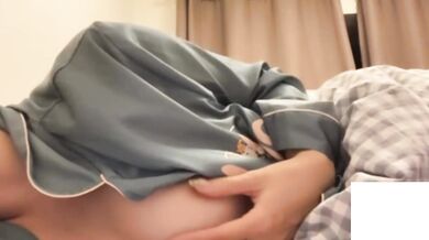 ビデオチャット中に全裸を露出したガールフレンド