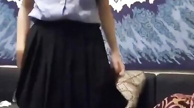 国立蘭陽女子高等学校の少女、小さな馬が大きな荷車を引いて、外国人教師に征服され、顔に精液を飲み込んだ1