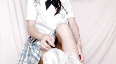 新入生の超優しいJK妹がHDオナニー