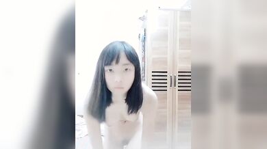 台湾の大学生の妹が自慰 11