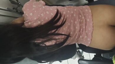無套後入西班牙少女2