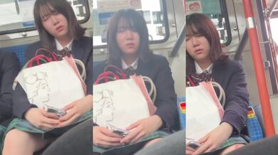 寝顔