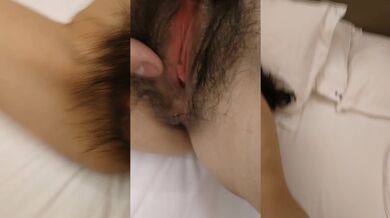 恥ずかしがり屋の女子大生は顔を出せない