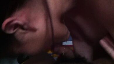 マレーシアの妹がチンポを食べる