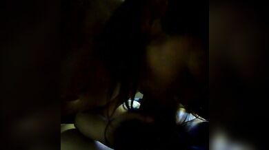 sinh viên địa phương cô gái thổi kèn bị rò rỉ