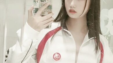 反差高中美女牙刷自慰2