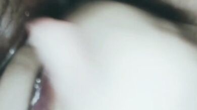 反差高中美女牙刷自慰2