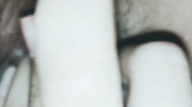 反差高中美女牙刷自慰2