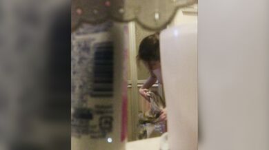 緊迫！清楚系女子大生がお風呂から姿をあらわす瞬間